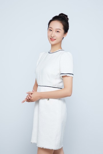 梁梅朵